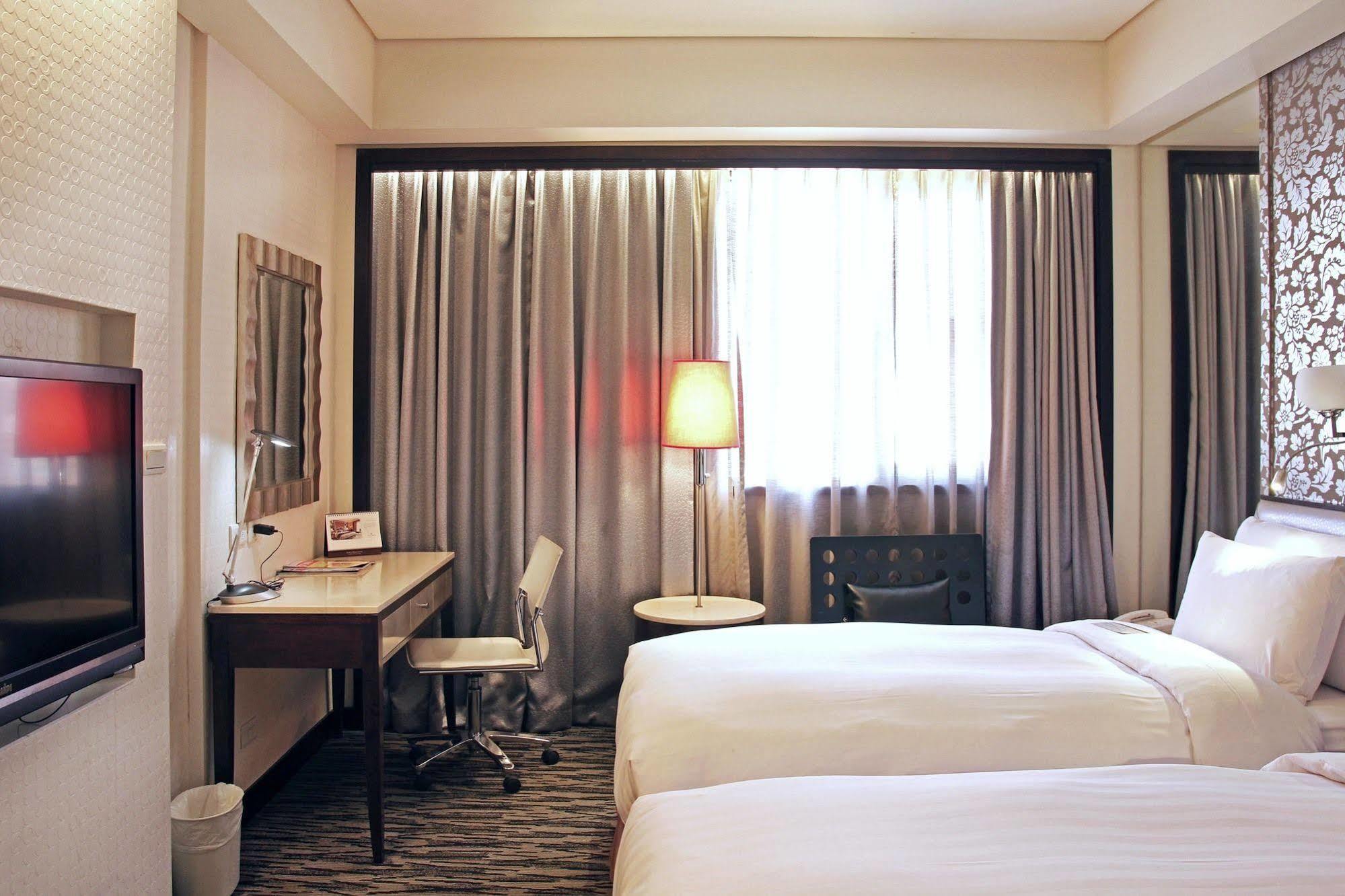 Hej Taipei Arena Hotel Exterior photo