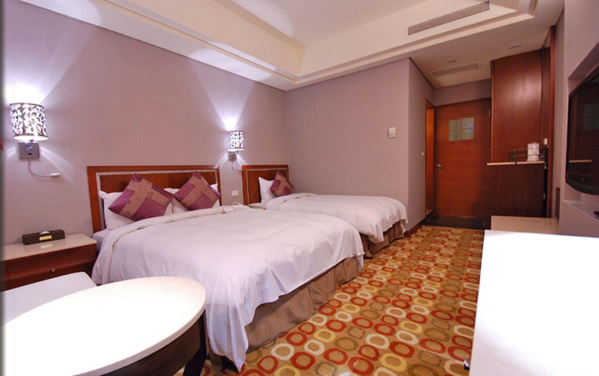 Hej Taipei Arena Hotel Exterior photo